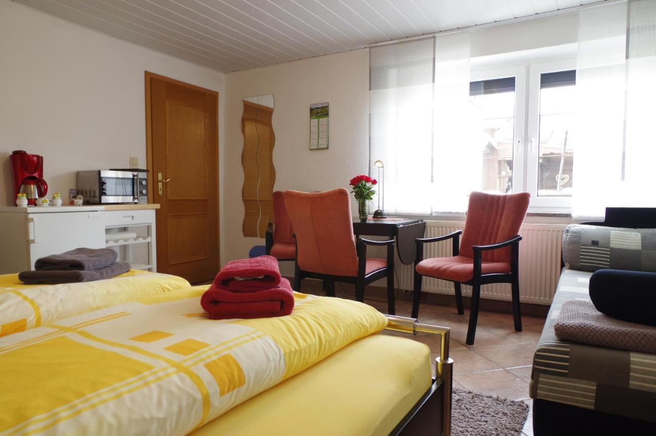 Gaestehaus Gaens - Ferienzimmer Schirgiswalde-Kirschau Exteriör bild