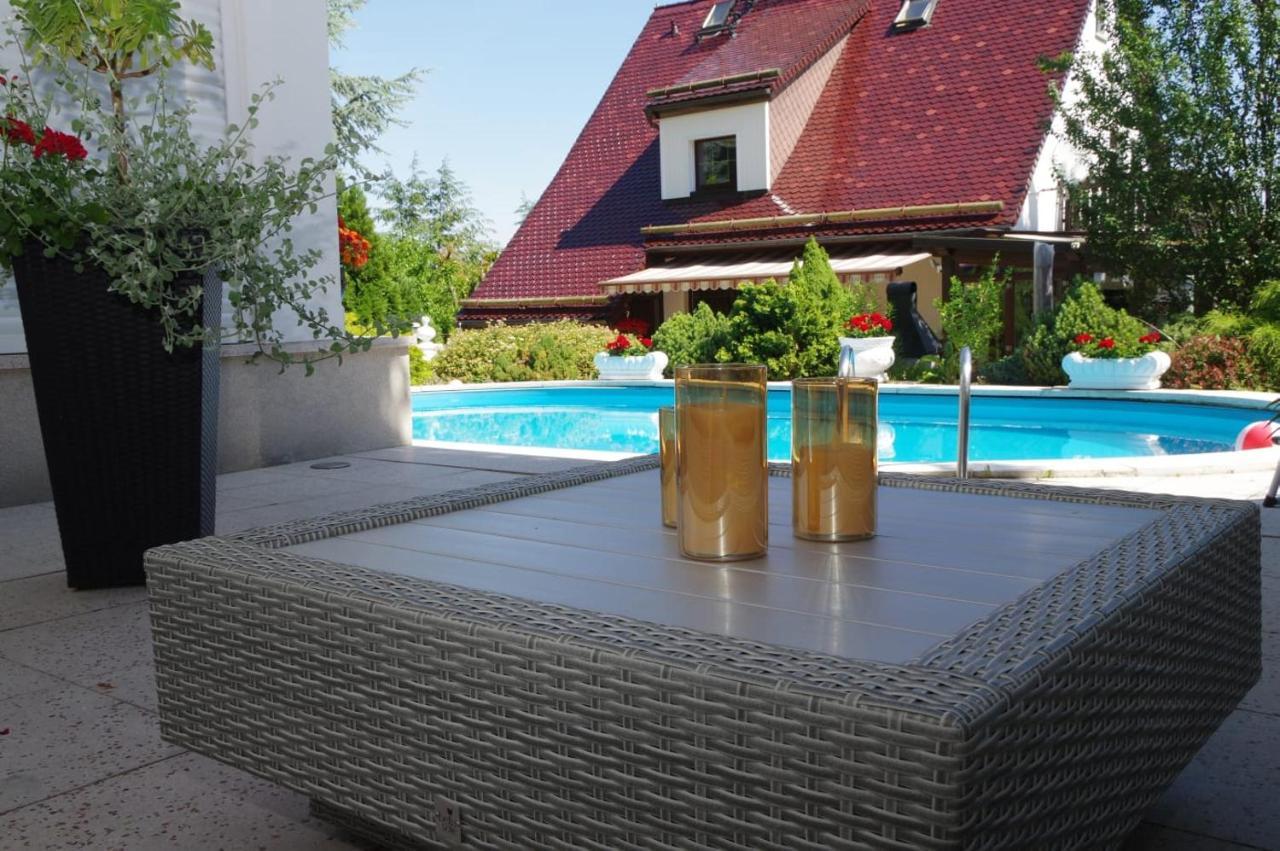 Gaestehaus Gaens - Ferienzimmer Schirgiswalde-Kirschau Exteriör bild