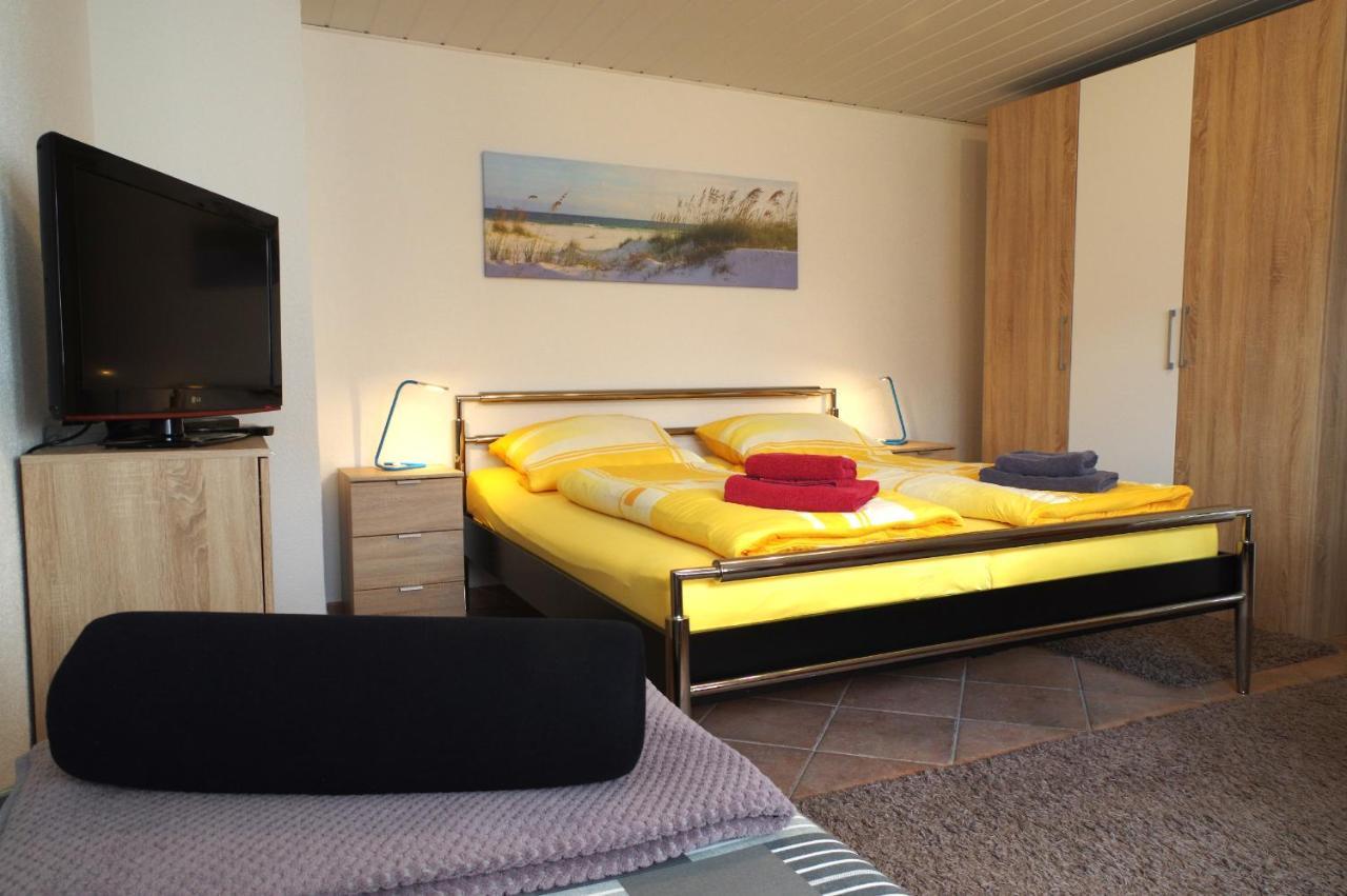 Gaestehaus Gaens - Ferienzimmer Schirgiswalde-Kirschau Exteriör bild