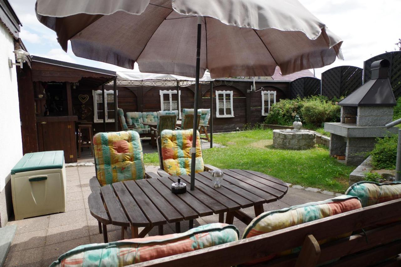 Gaestehaus Gaens - Ferienzimmer Schirgiswalde-Kirschau Exteriör bild